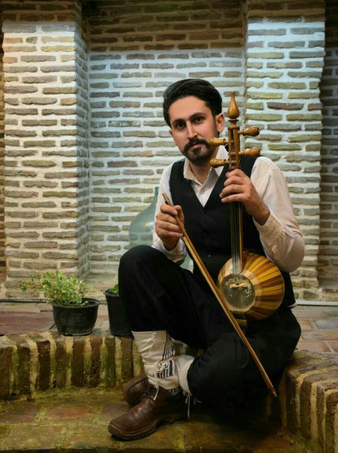 گفتگو با «ابوالفضل تجری» از نوازندگان جوان و آینده دار موسیقی گلستان و مدیر آموزشگاه موسیقی نهیب