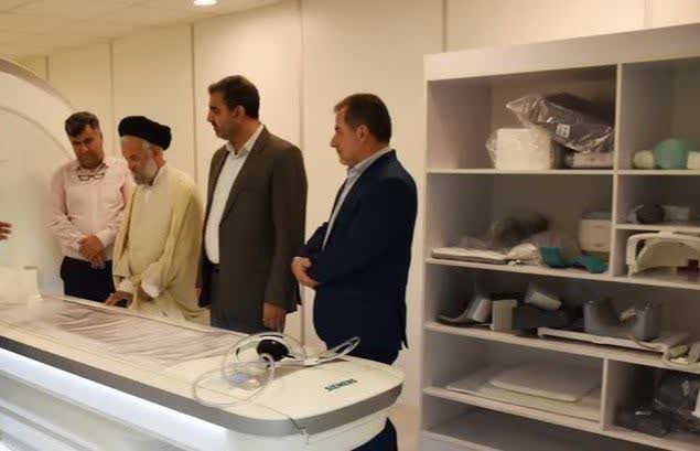بازدید فرماندار علی آبادکتول از راه اندازی دستگاه ام آی آر بیمارستان بقیه الله اعظم